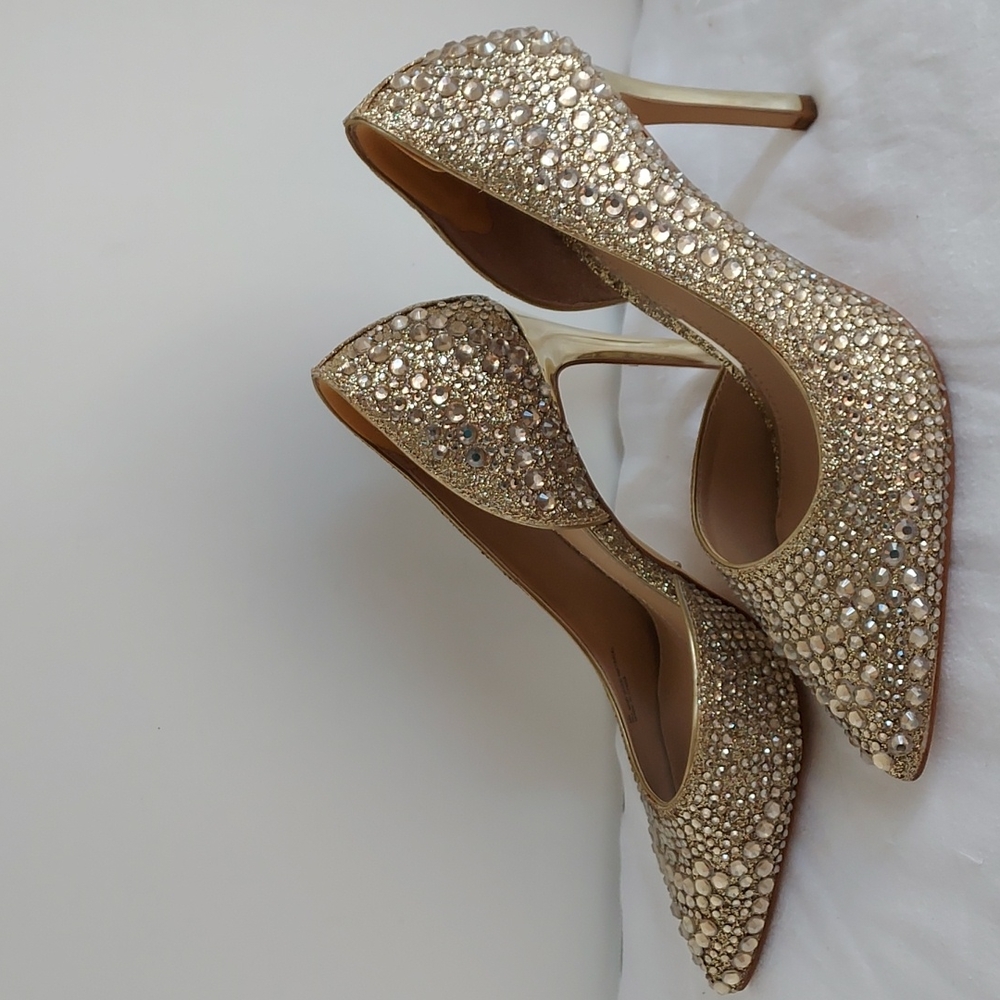 GIANNI BINI Pumps Sz 6M Mairah Sand Gold Prev Display Shoes